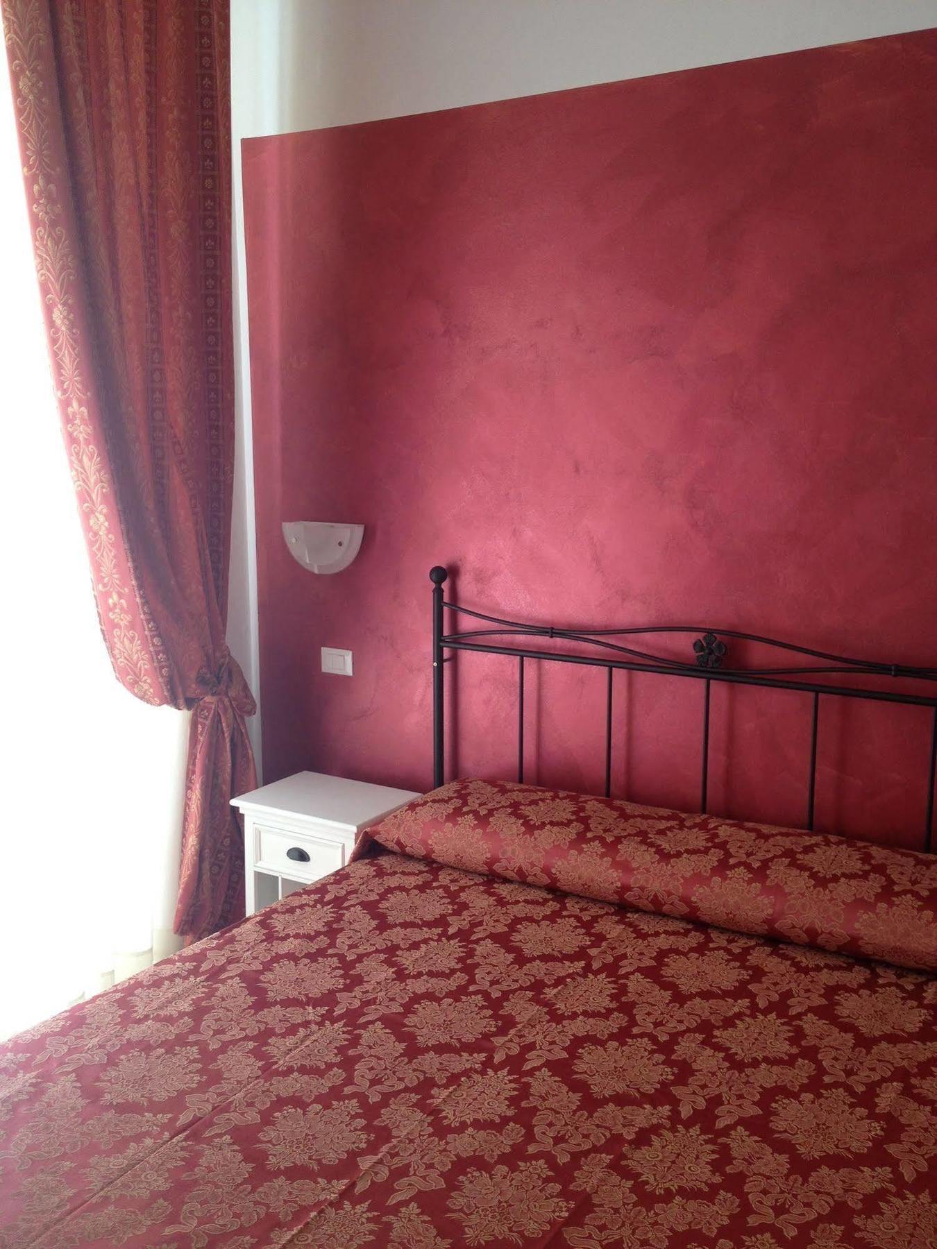 Alangia Inn Rome Exterior photo